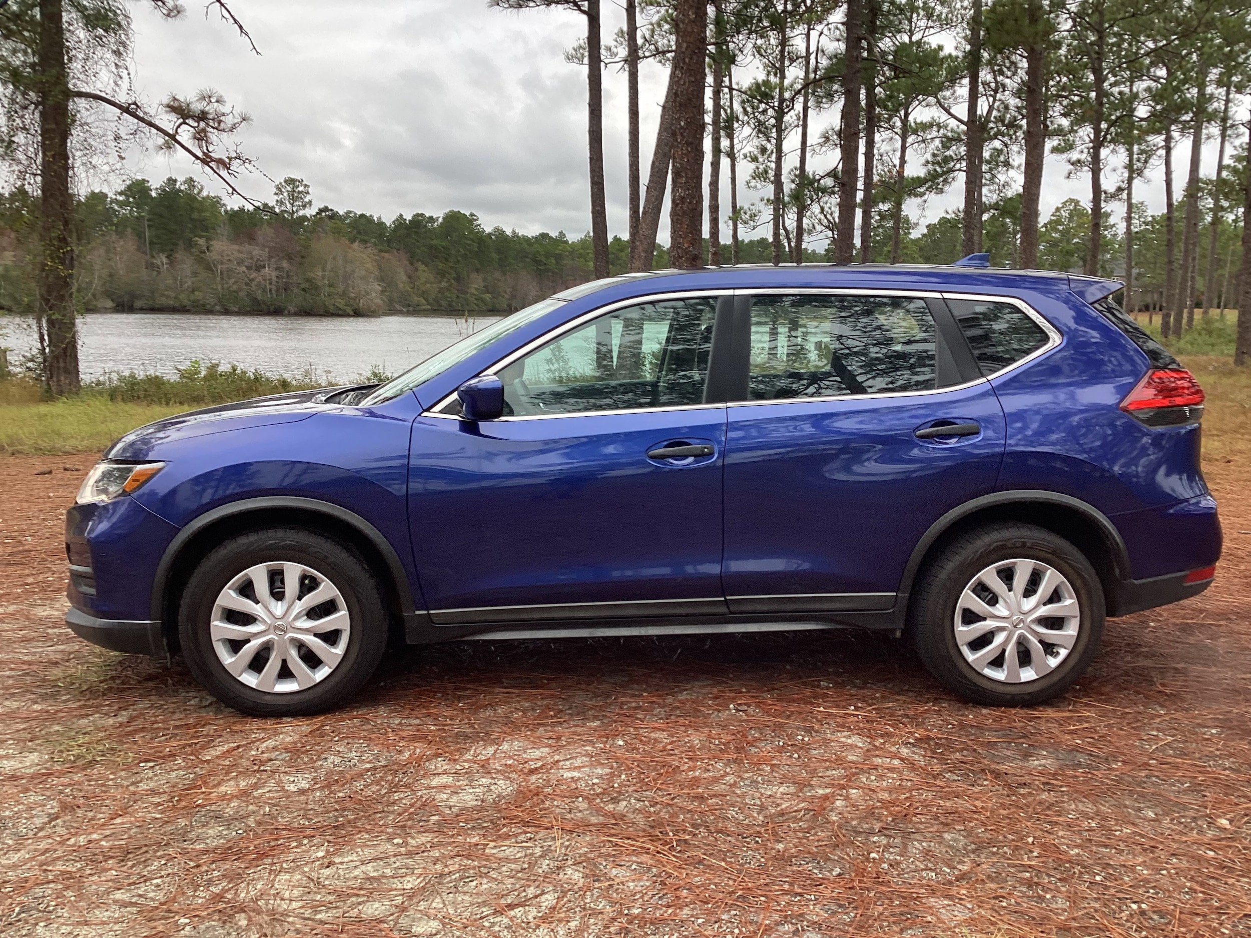 Used 2017 Nissan Rogue S with VIN KNMAT2MT1HP502191 for sale in Swainsboro, GA