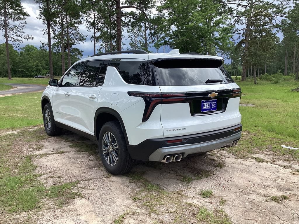 New 2026 Chevrolet Traverse LT SUV