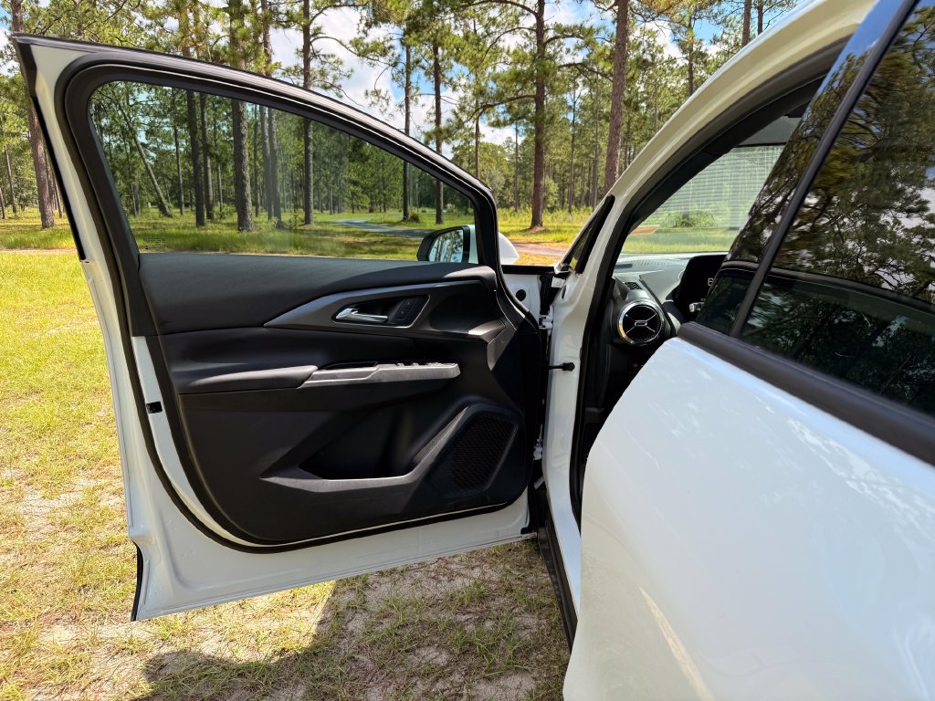 2026 Chevrolet Equinox EV 1LT - Photo 11