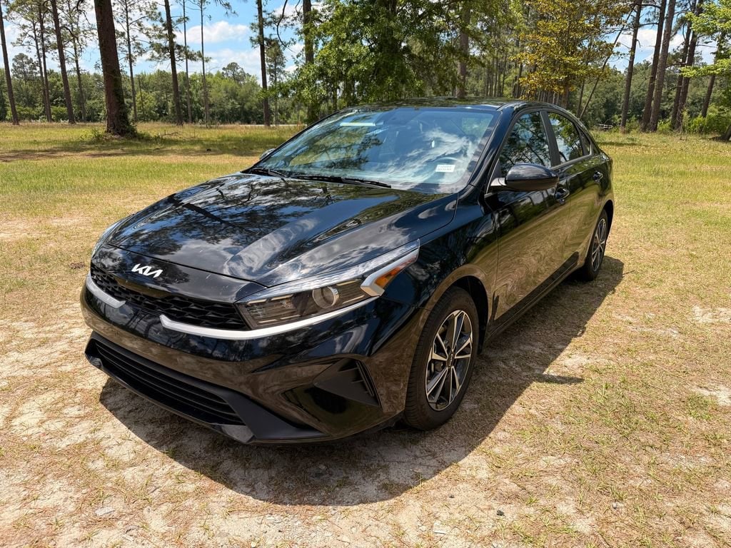 2024 Kia Forte LXS AT's photo