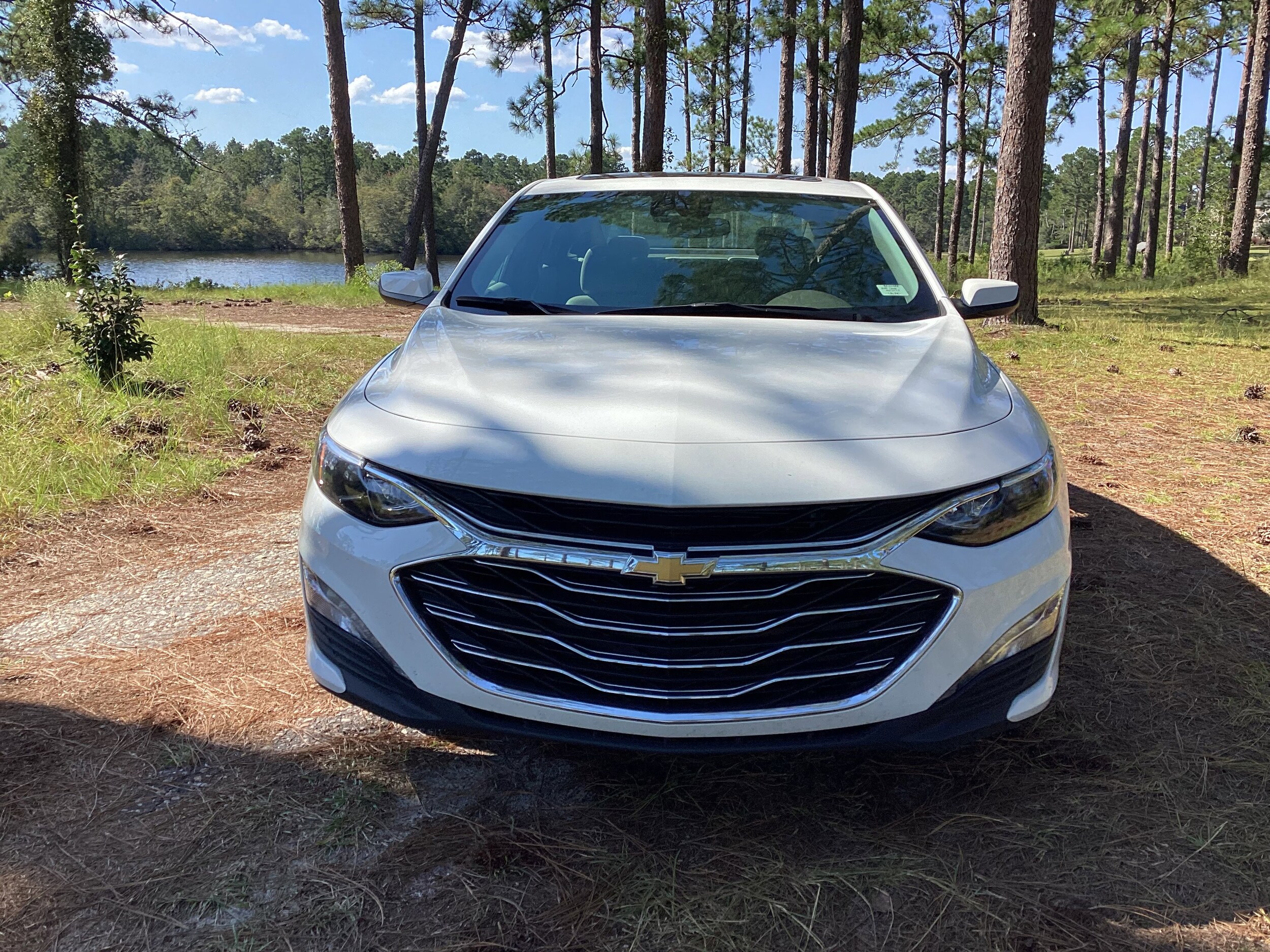 2024 Chevrolet Malibu 1LT photo 2