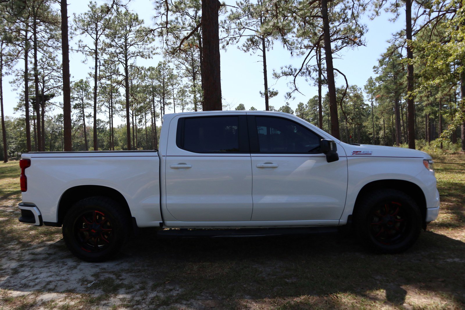 Used 2022 Chevrolet Silverado 1500 RST with VIN 3GCUDEEL0NG508073 for sale in Swainsboro, GA