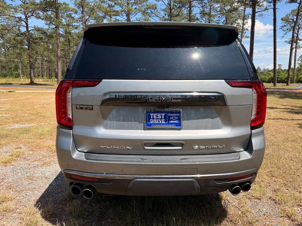 Used 2024 GMC Yukon XL Denali Ultimate SUV