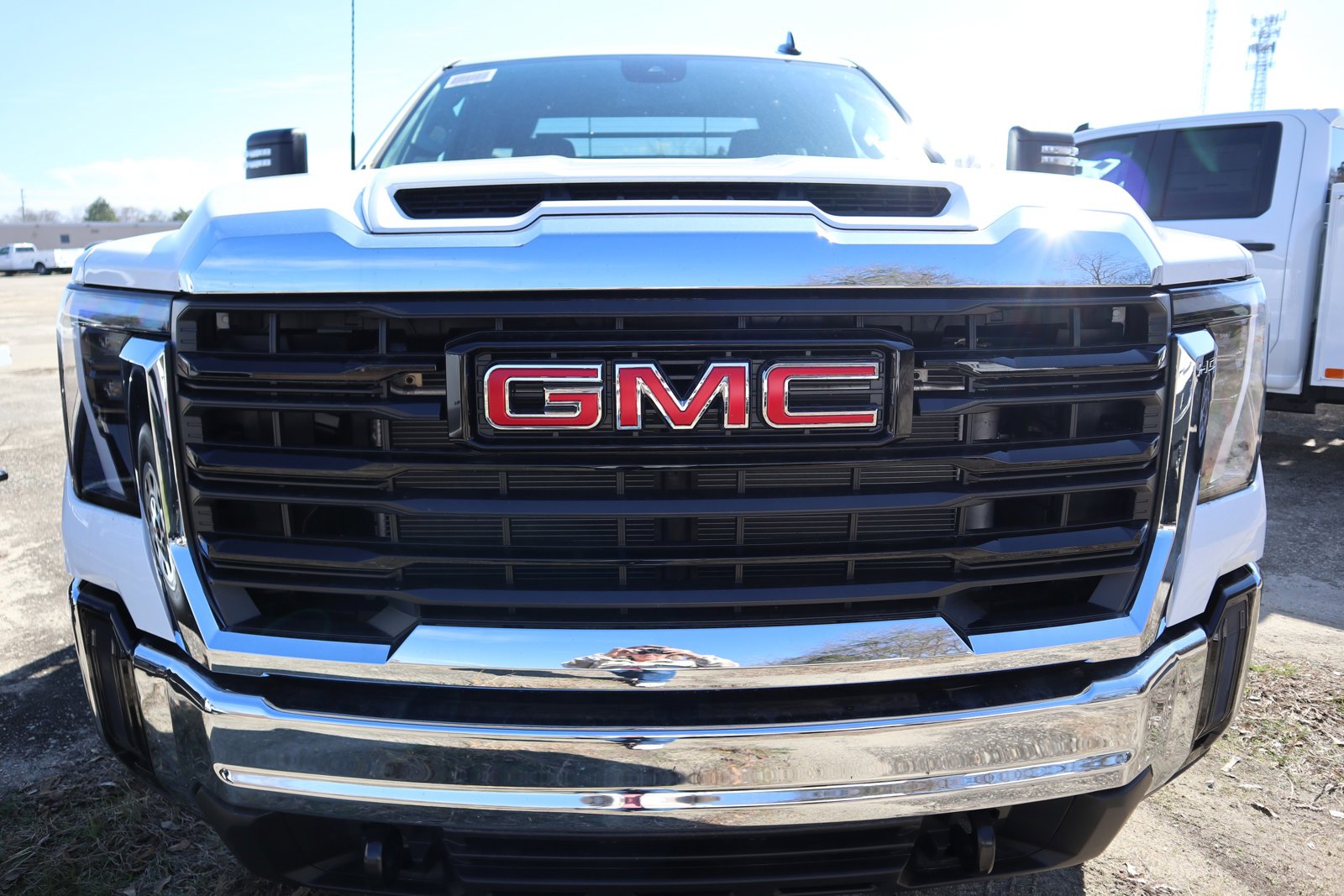 2024 Gmc Sierra 3500 HD Pro photo 3