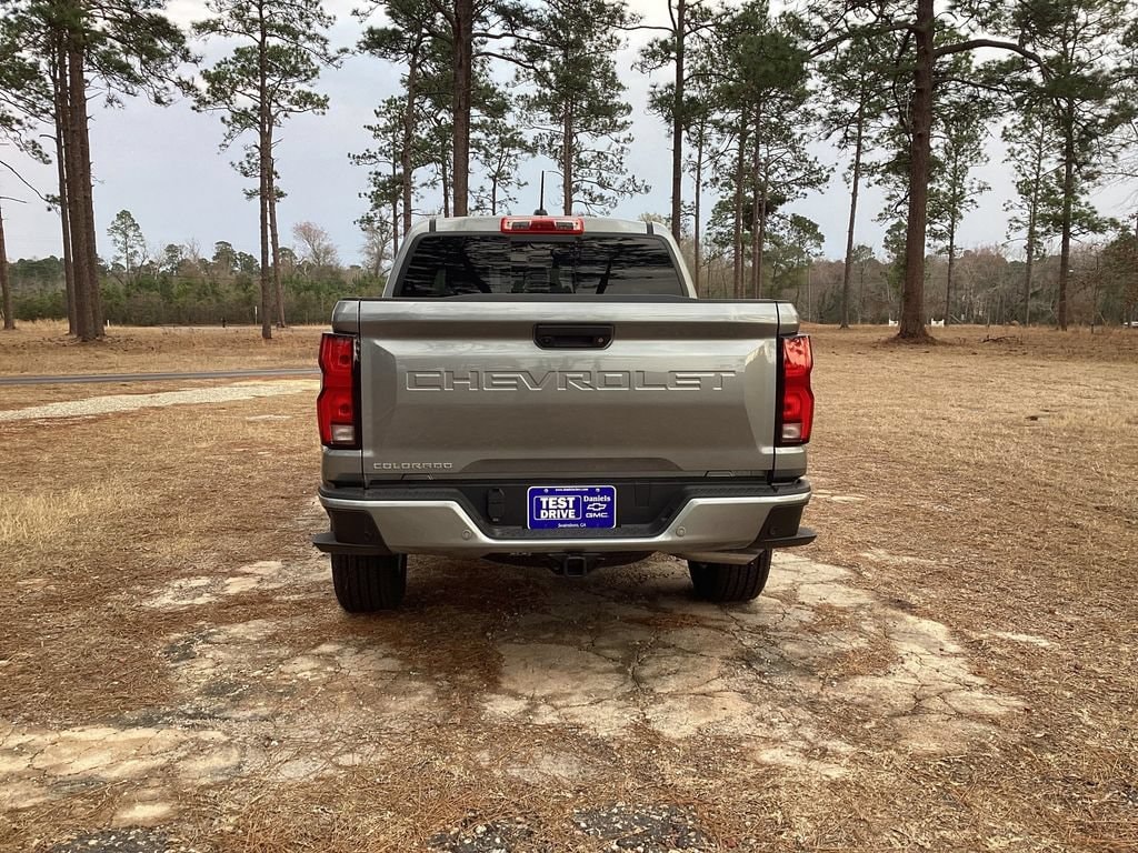 2025 Chevrolet Colorado LT - Photo 4