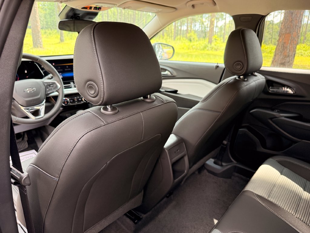 2026 Chevrolet Trax LT - Photo 25
