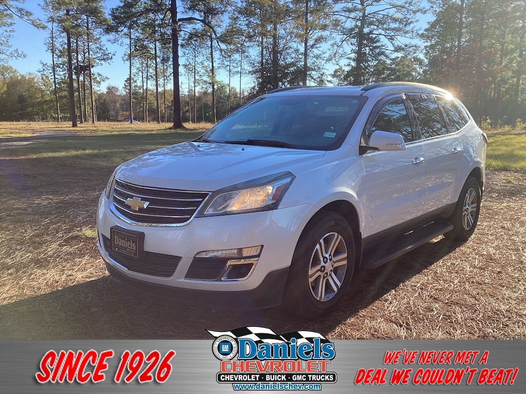 Used 2017 Chevrolet Traverse LT SUV