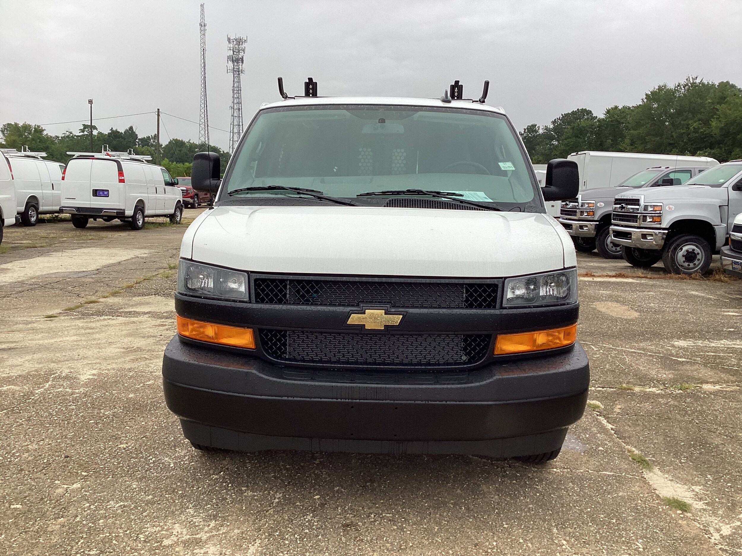 2025 Chevrolet Express Cargo 2500 Van photo 2