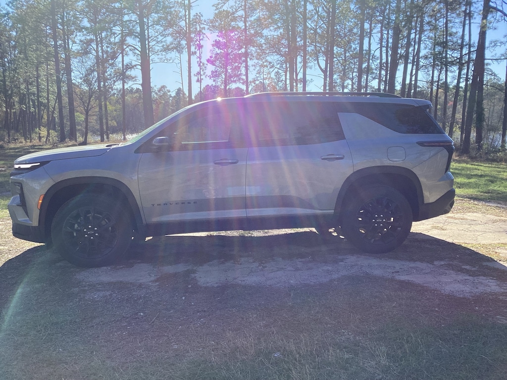 New 2026 Chevrolet Traverse LT SUV