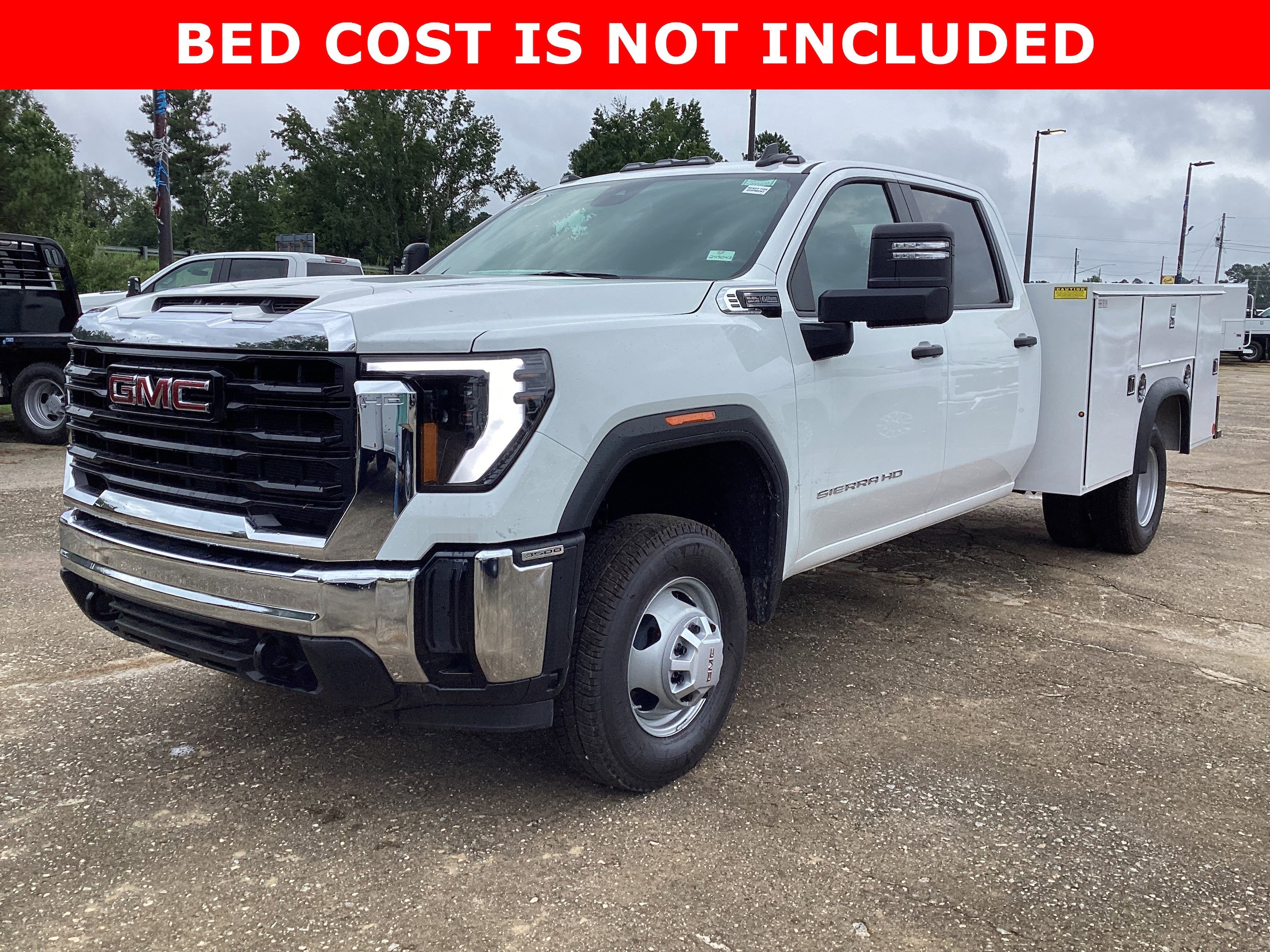 2025 GMC Sierra 3500 Chassis Cab Pro's photo