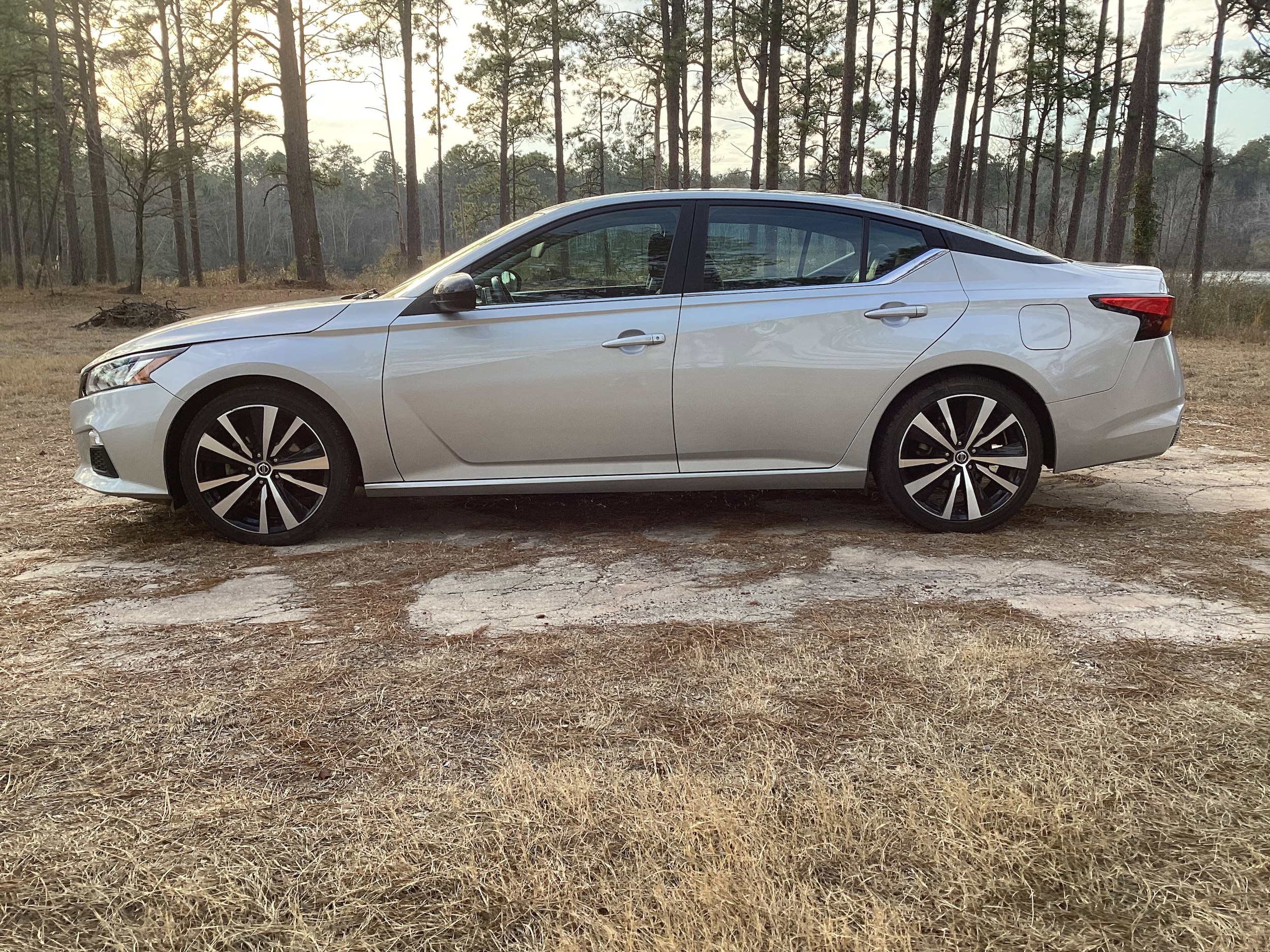 Used 2022 Nissan Altima SR with VIN 1N4BL4CV5NN390690 for sale in Swainsboro, GA