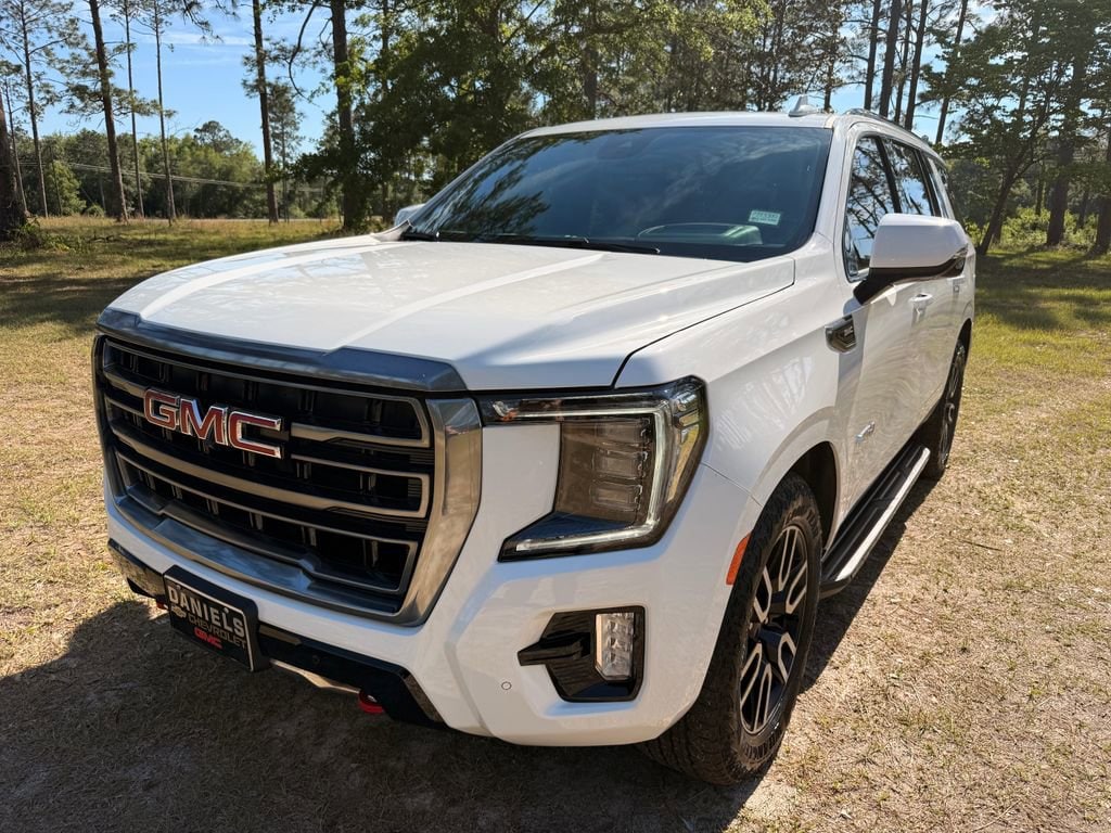 2023 GMC Yukon AT4 4X4's photo