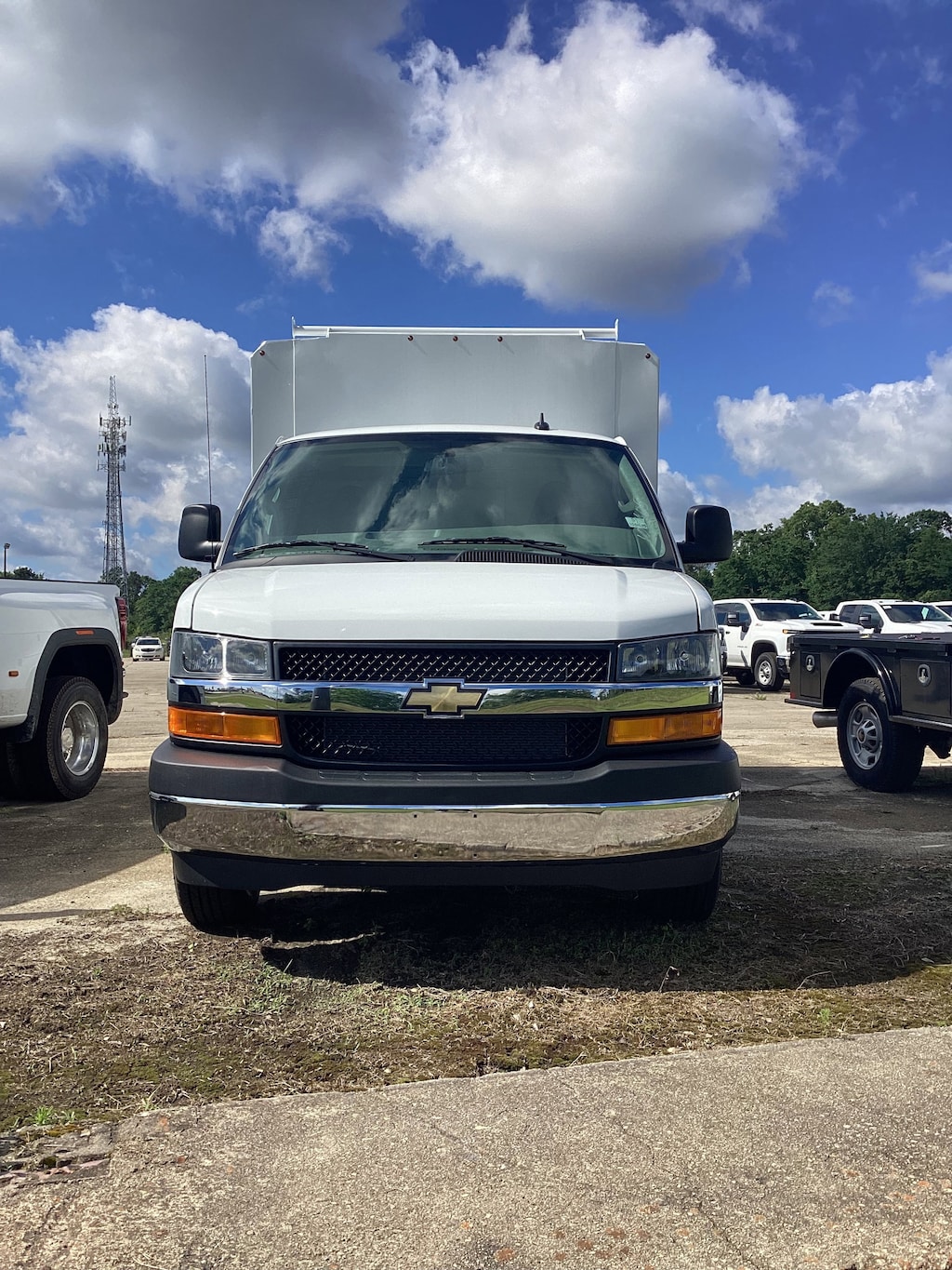 New 2025 Chevrolet Express Cutaway 3500 1WT Cutaway Van