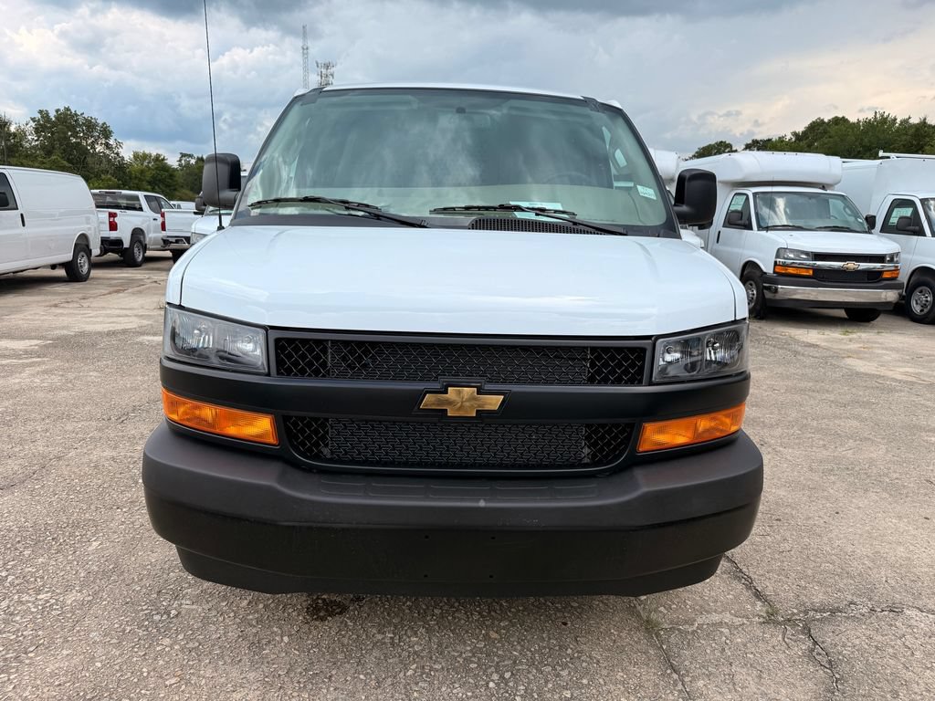 2026 Chevrolet Express Cargo Work Van - Photo 8