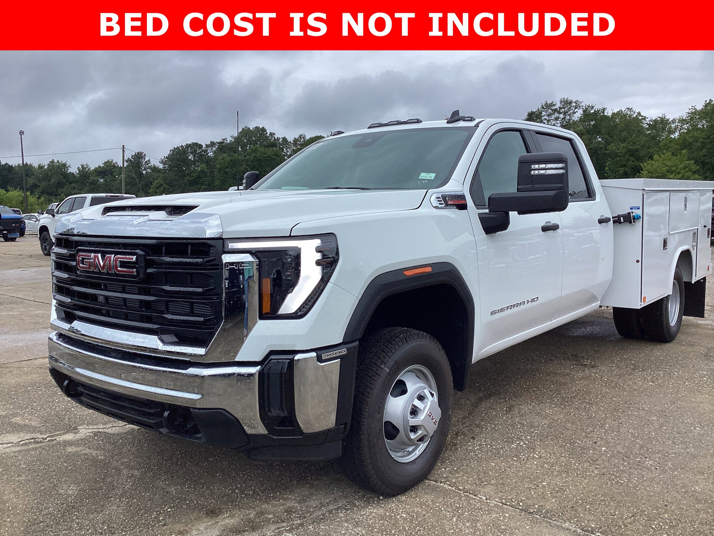 2025 GMC Sierra 3500 Chassis Cab Pro's photo