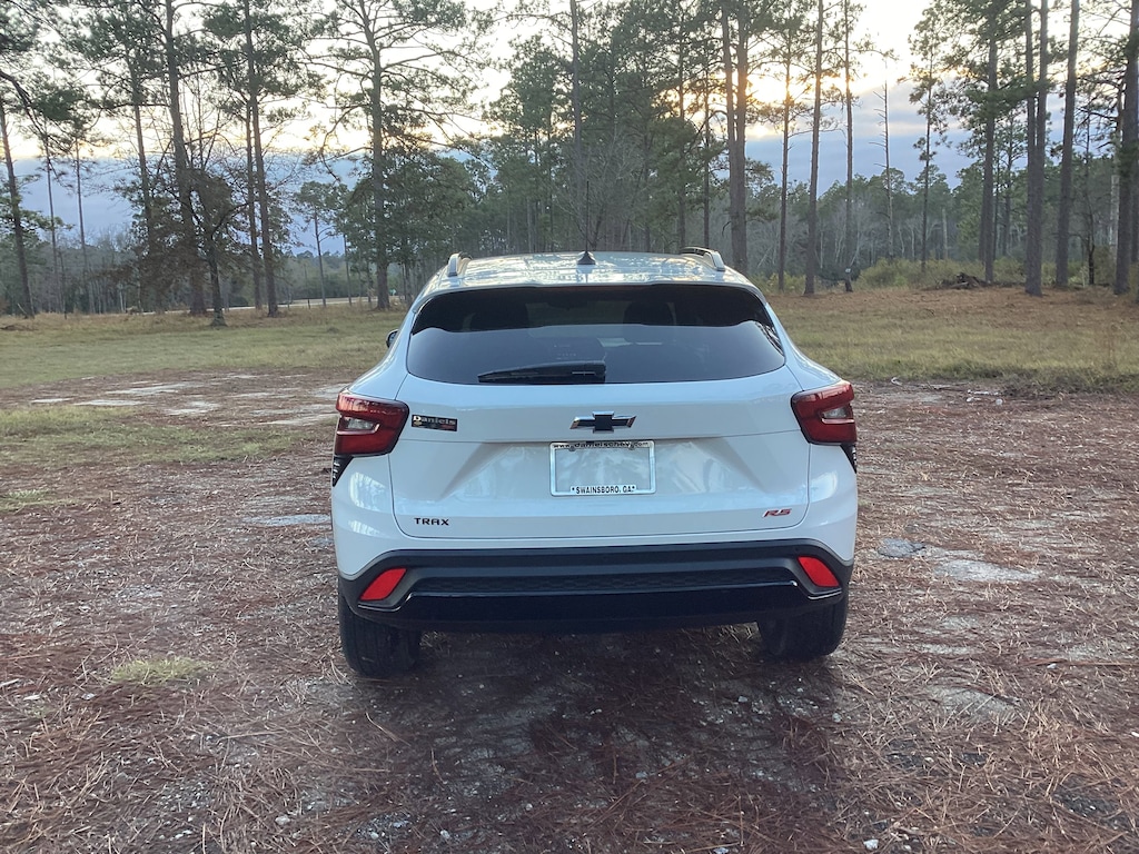 Used 2025 Chevrolet Trax 2RS SUV