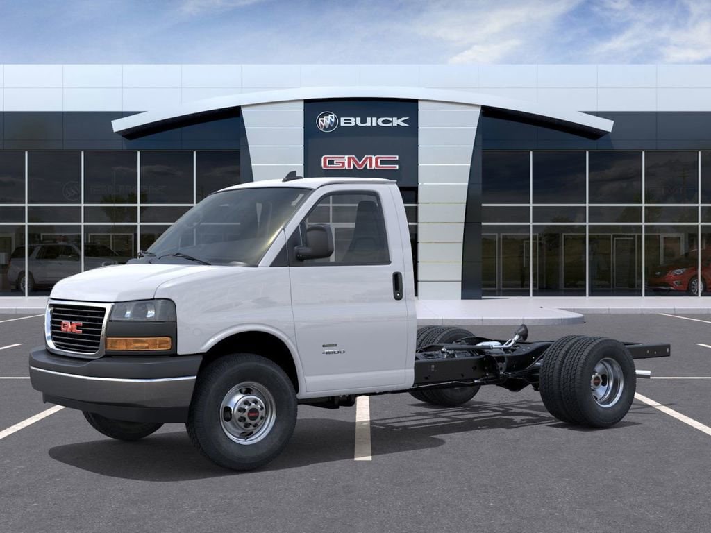 New 2025 GMC Savana Cutaway 3500 1WT Cutaway Van