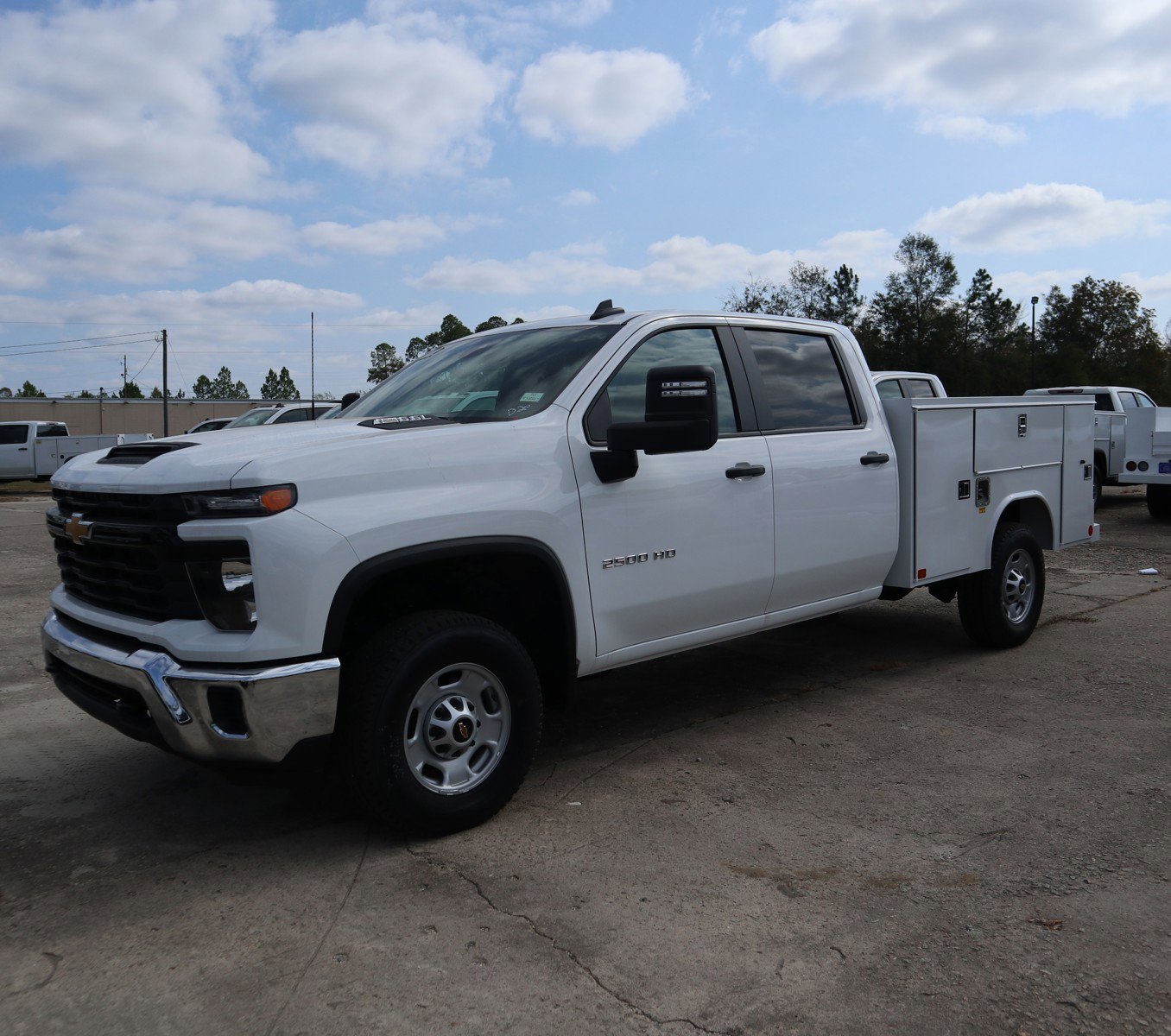 2024 Chevrolet Silverado 2500HD photo 3