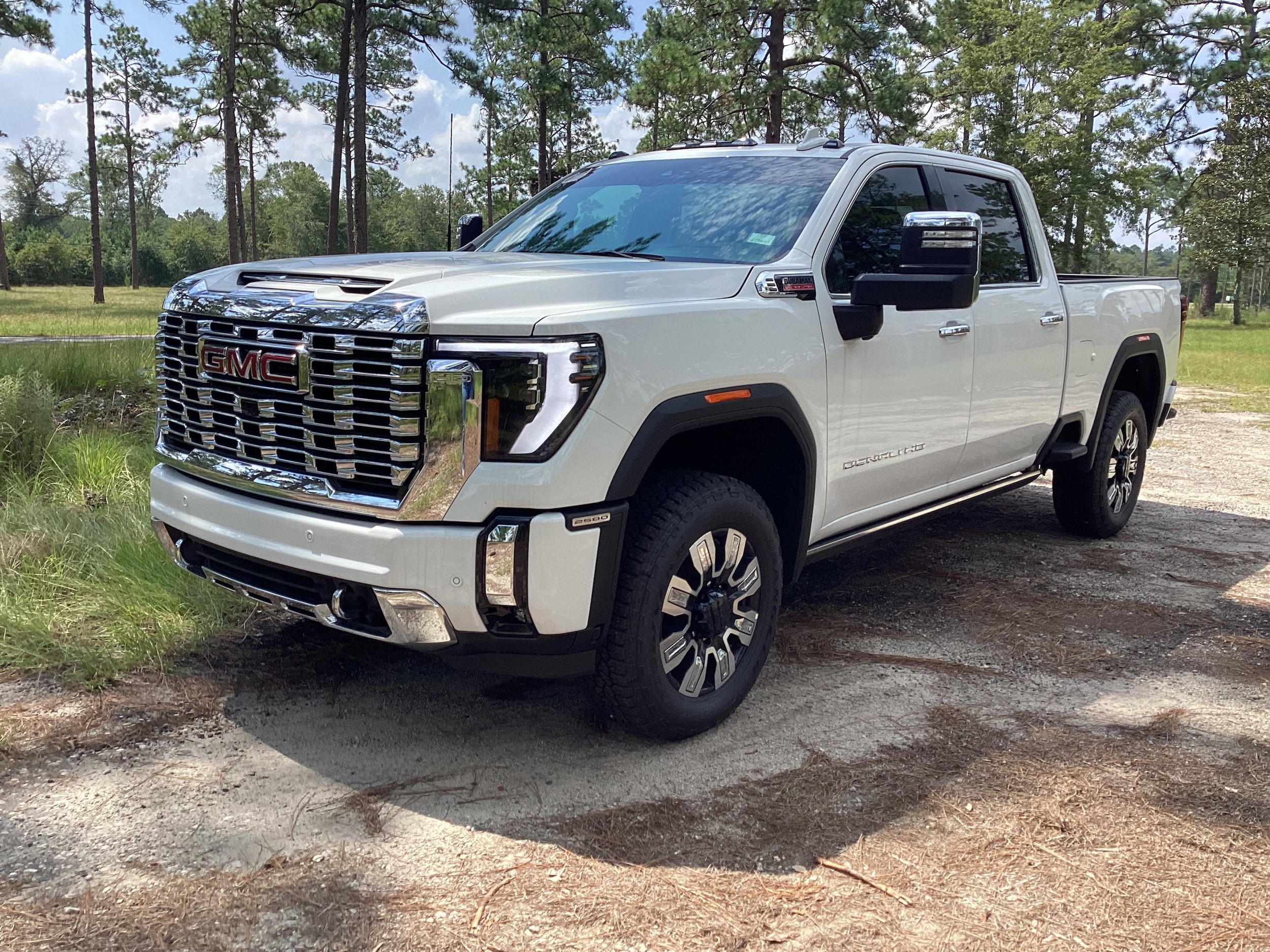 2025 GMC Sierra 2500HD Denali's photo