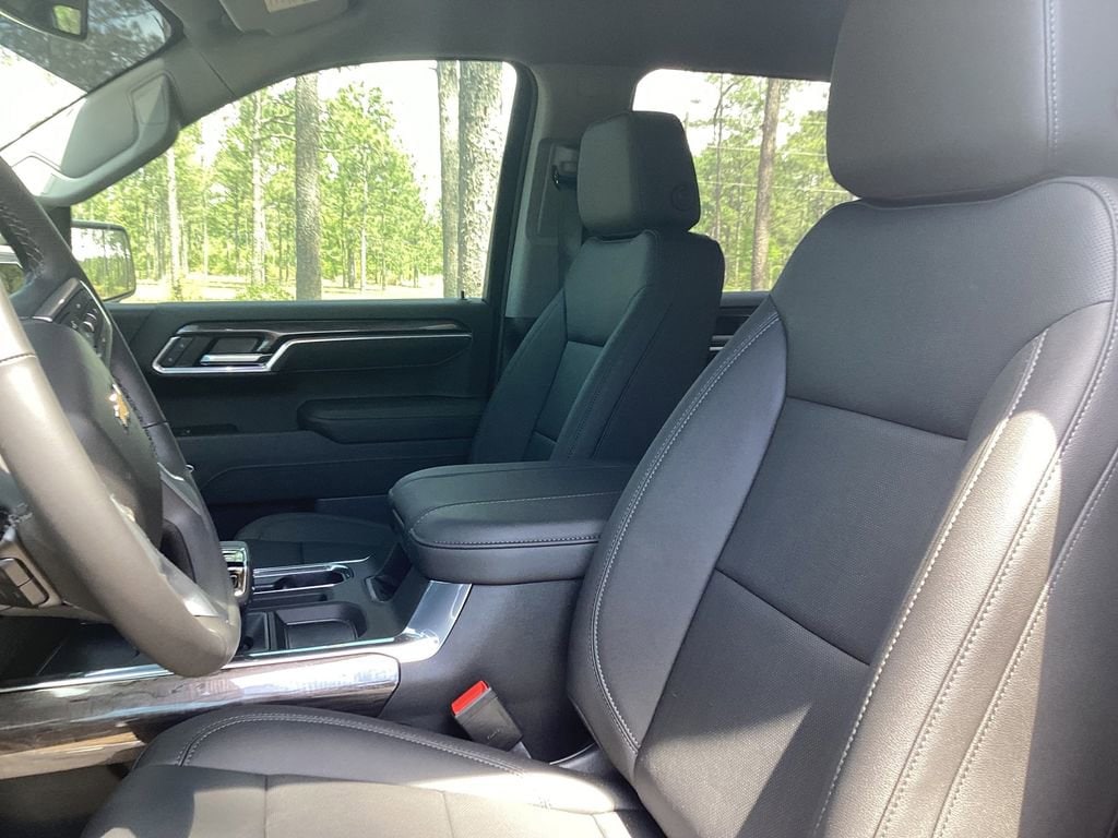 2026 Chevrolet Silverado 1500 LTZ - Photo 12