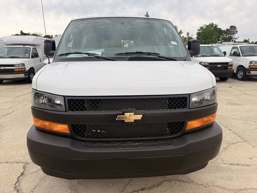 2025 Chevrolet Express Cargo Work Van - Photo 8