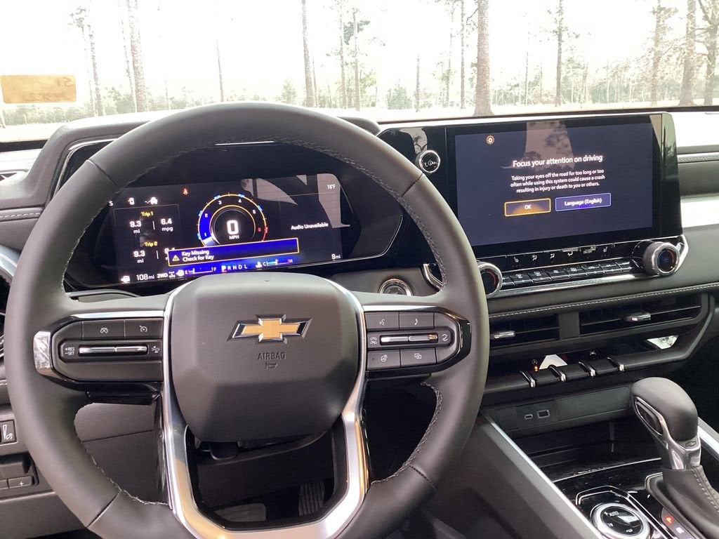 2025 Chevrolet Colorado LT - Photo 16