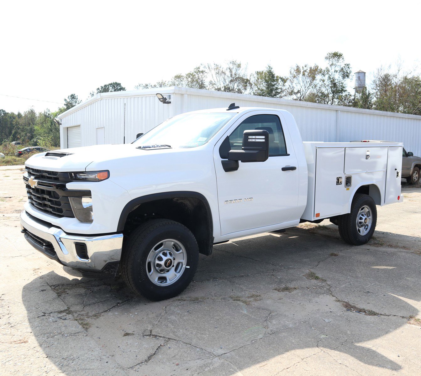 2025 Chevrolet Silverado 2500HD photo 3