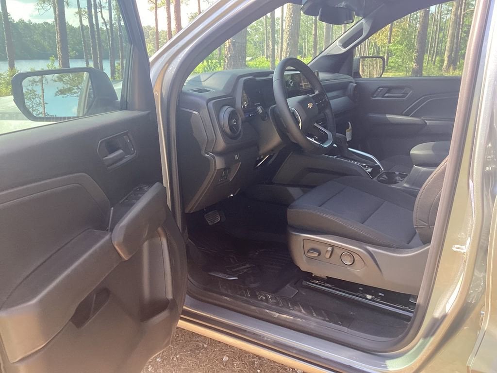 2026 Chevrolet Colorado Work Truck - Photo 9