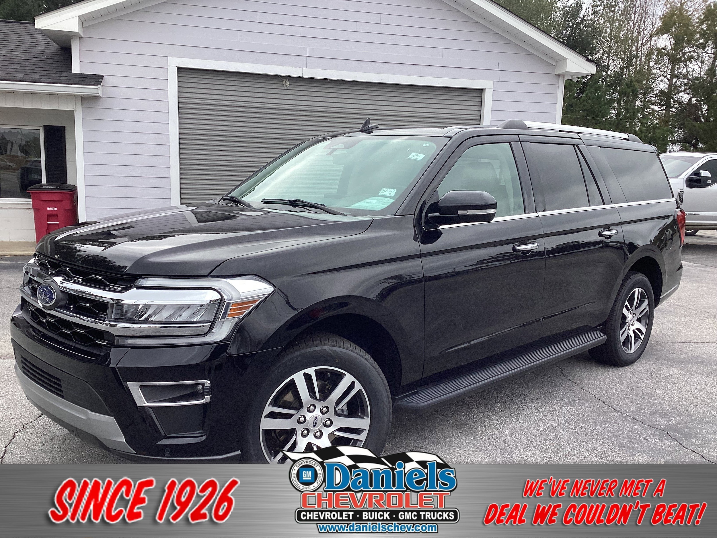 2024 Ford Expedition Limited's photo