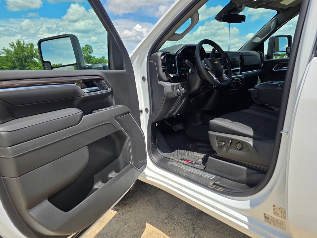 2026 Chevrolet Silverado 2500 HD LT - Photo 10