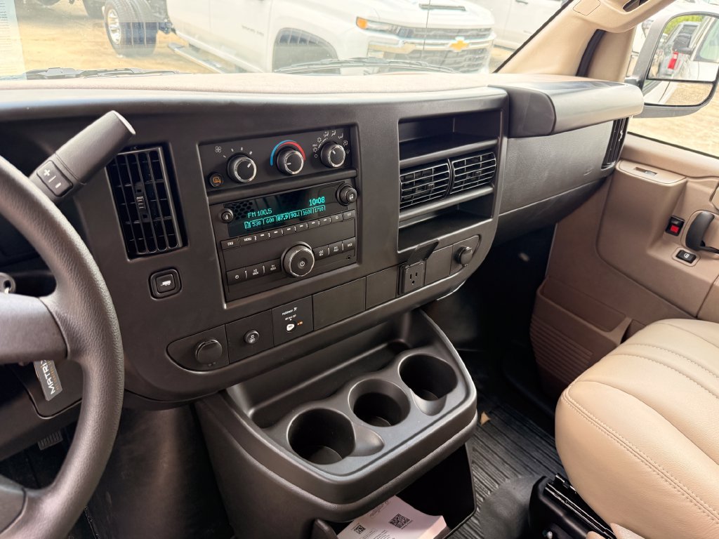 2026 Chevrolet Express Cargo Work Van - Photo 19