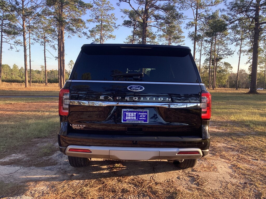 Used 2024 Ford Expedition Limited