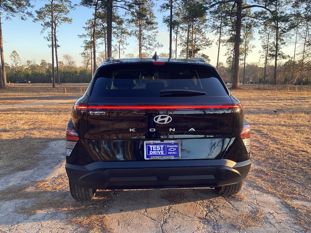 Used 2025 Hyundai Kona SEL