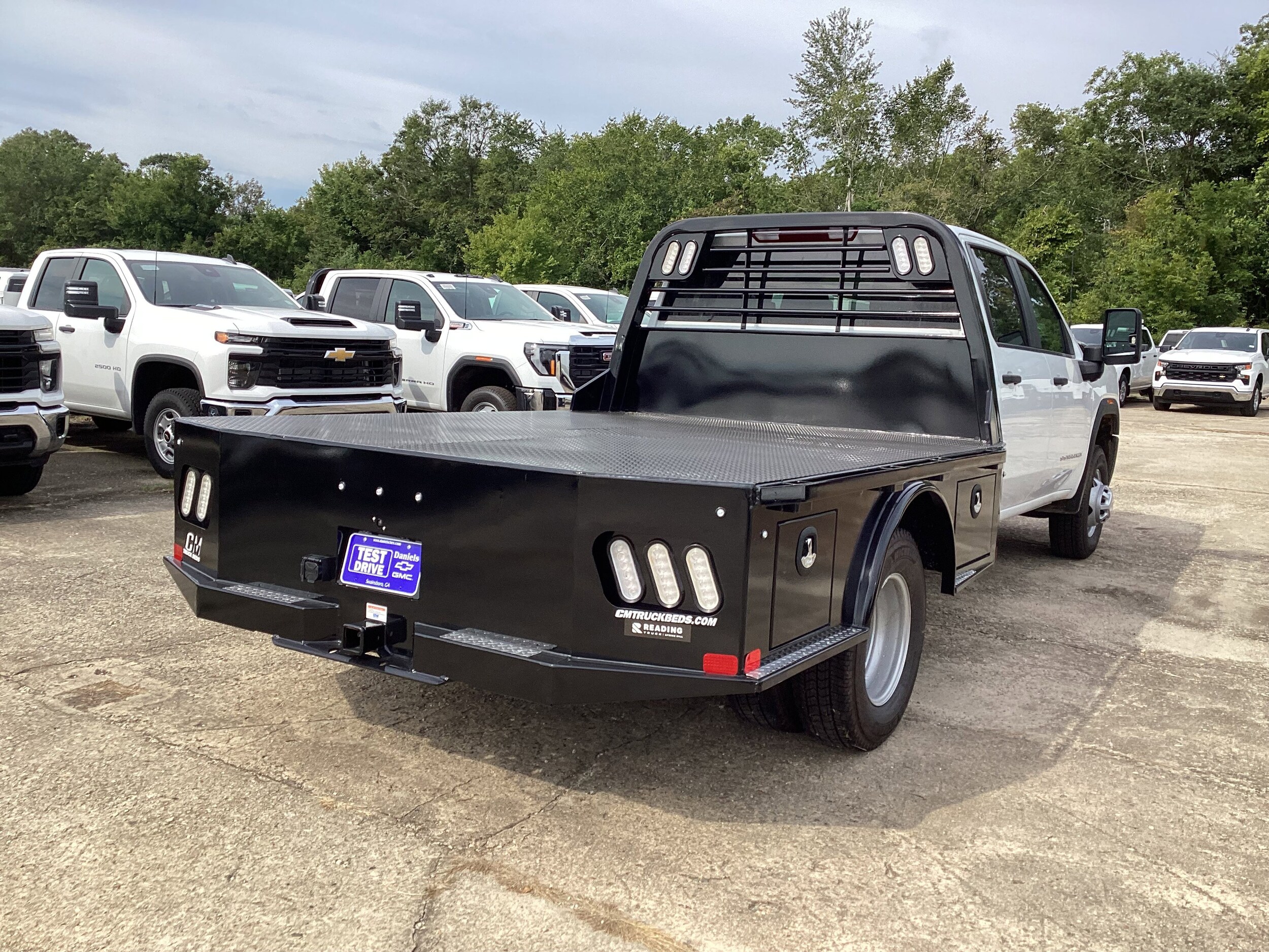 2025 Gmc Sierra 3500 HD Pro photo 3