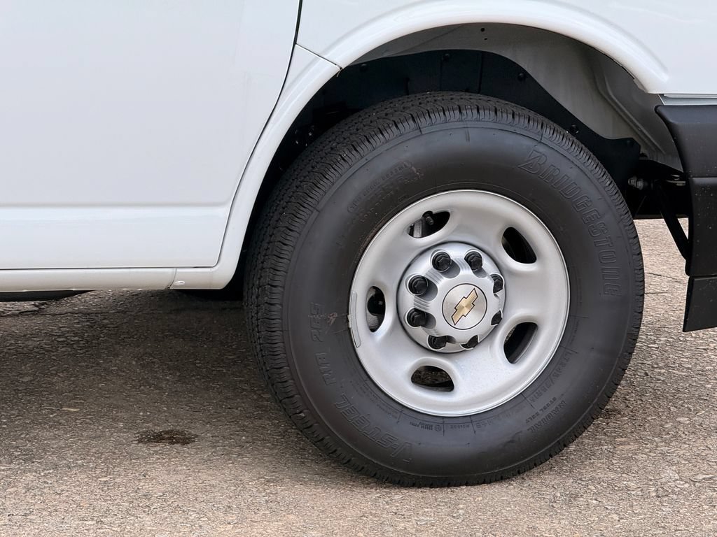 2026 Chevrolet Express Cargo Work Van - Photo 11