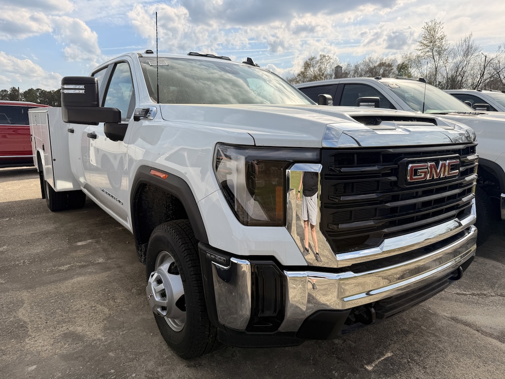 New 2025 GMC Sierra 3500 HD Chassis Cab Pro Truck