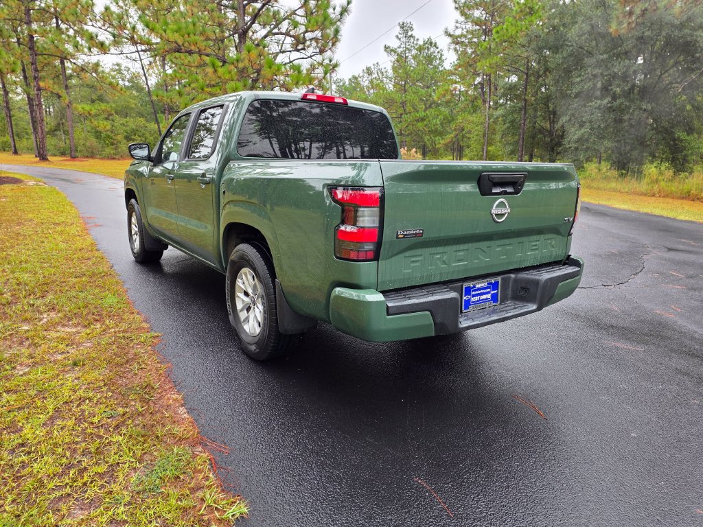 Used 2024 Nissan Frontier Crew Cab SV 4x2 Truck