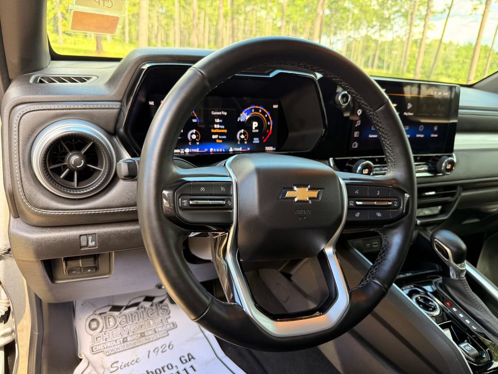 2025 Chevrolet Colorado LT - Photo 15