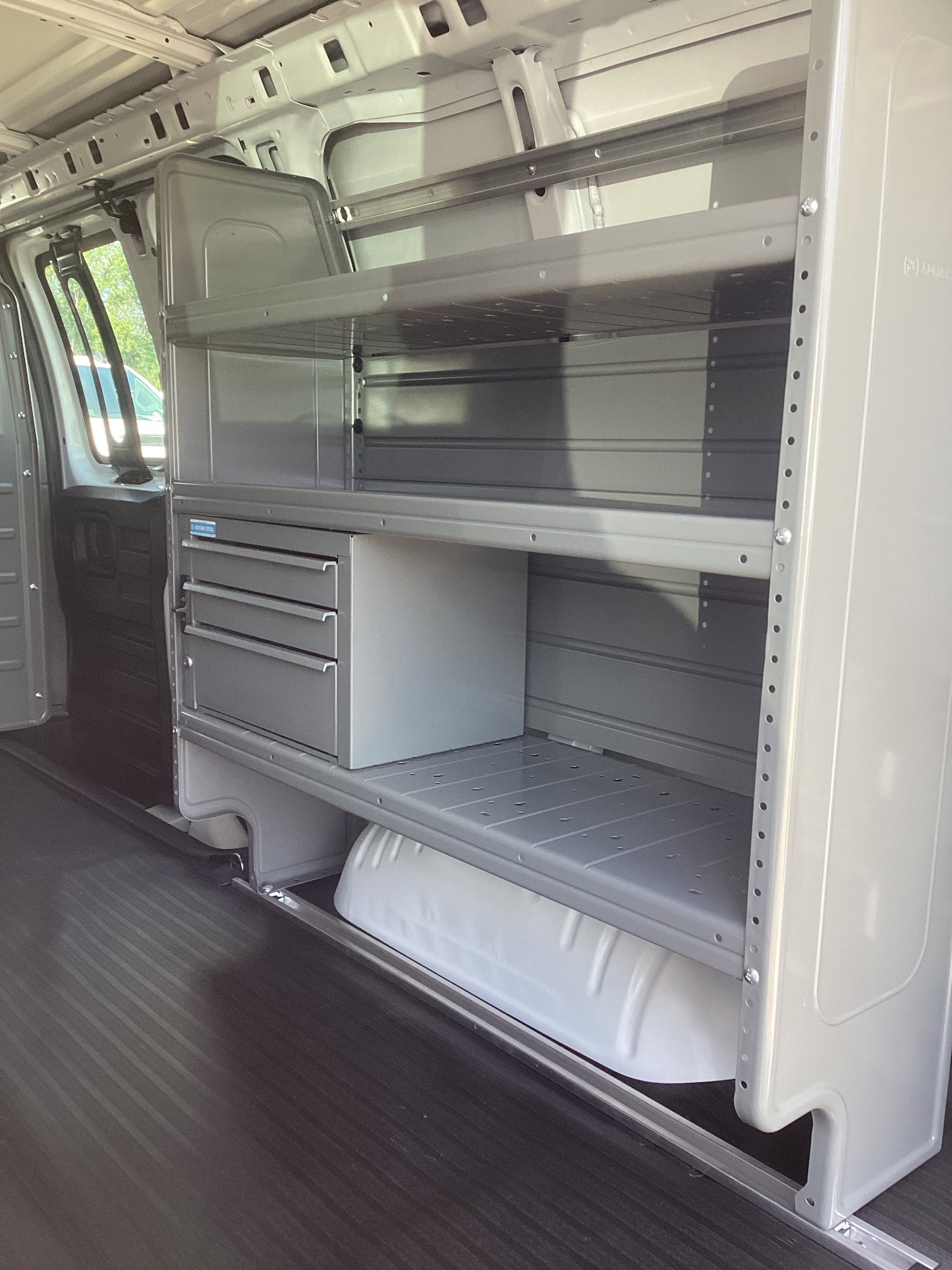 2025 Gmc Savana Cargo 2500 photo 2