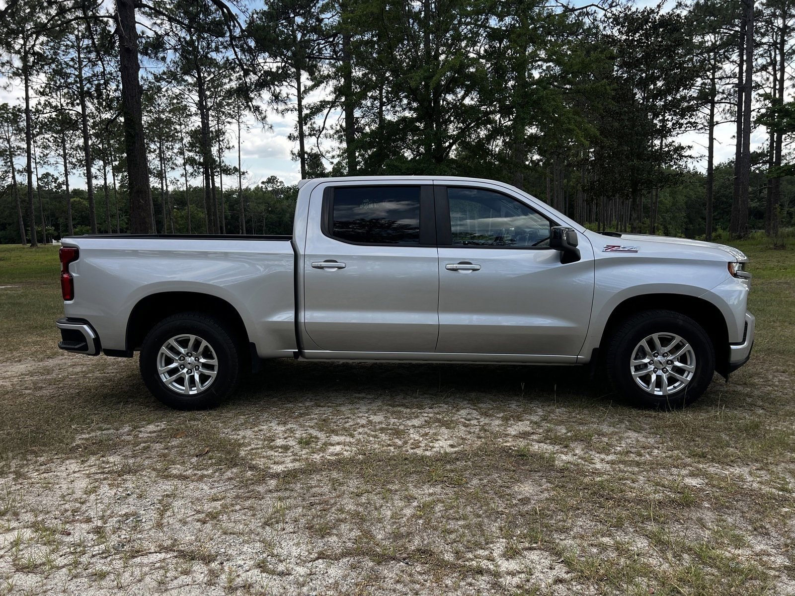 Used 2019 Chevrolet Silverado 1500 RST with VIN 3GCUYEED1KG291593 for sale in Swainsboro, GA