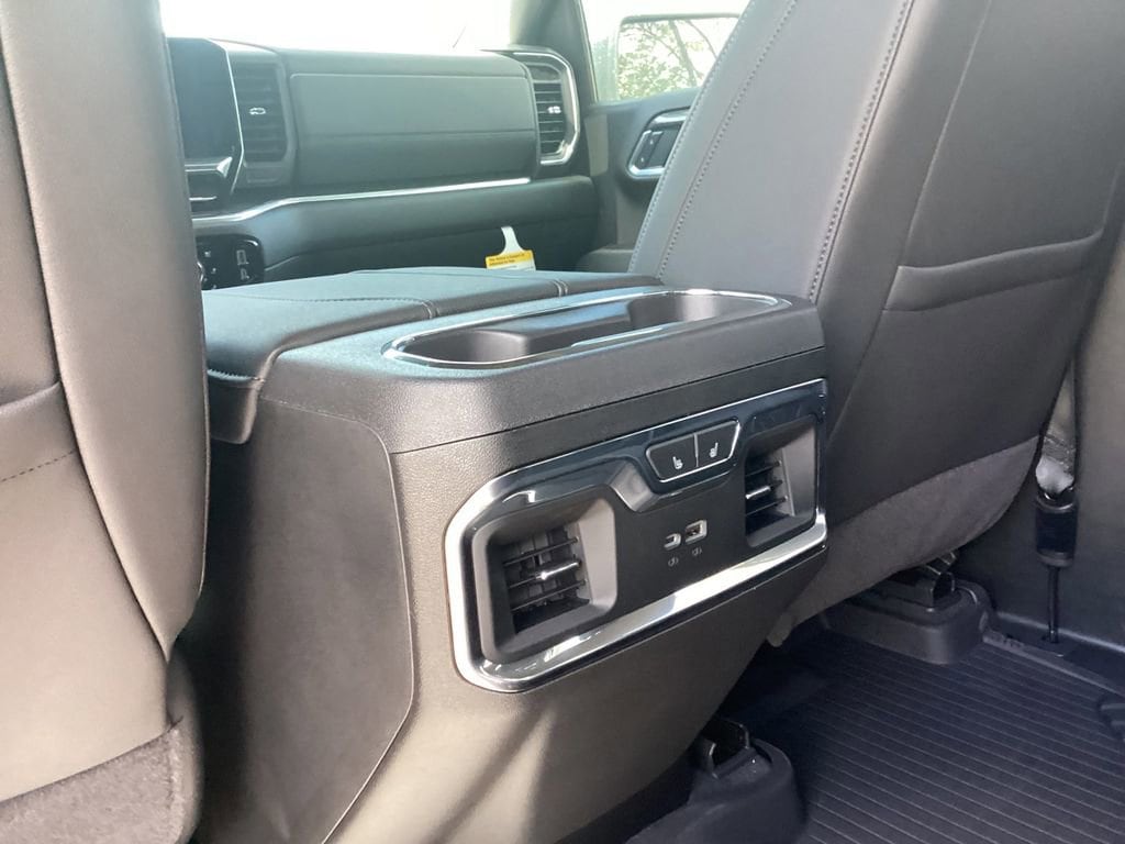 2026 Chevrolet Silverado 1500 LTZ - Photo 17