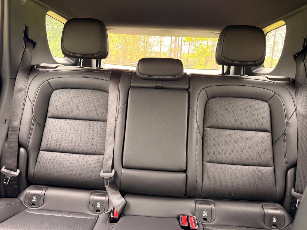 2027 Chevrolet Equinox LT - Photo 28