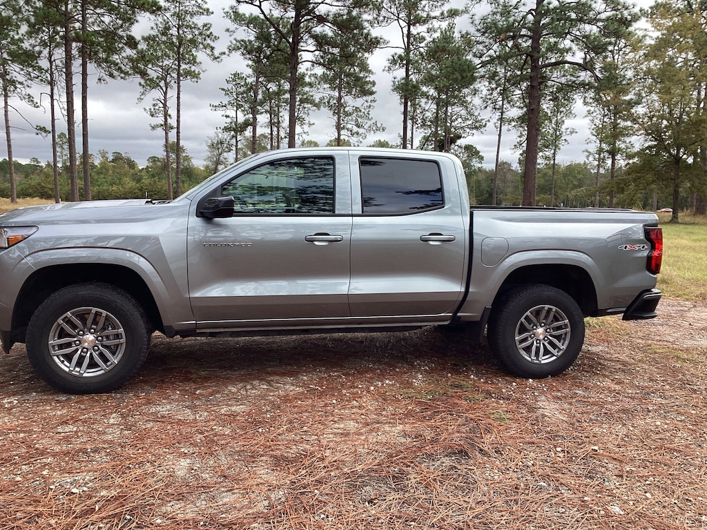 Used 2025 Chevrolet Colorado WT/LT Truck