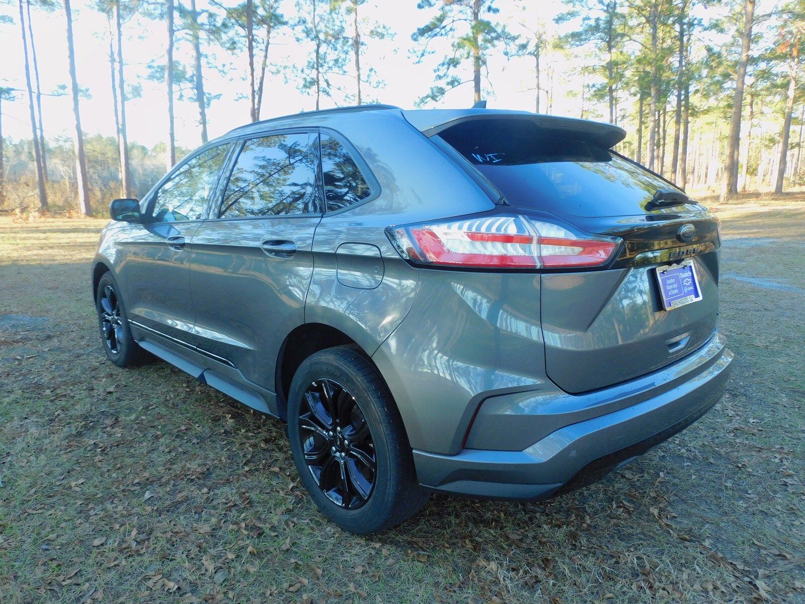 2022 Ford Edge SE photo 4