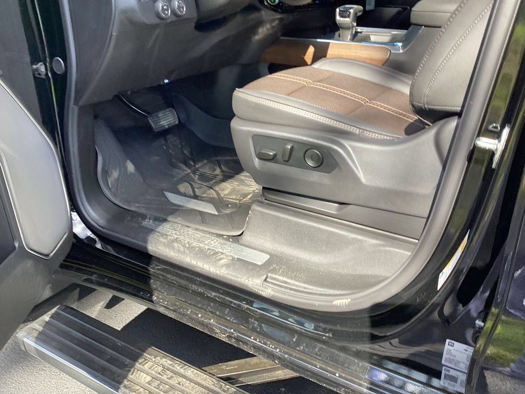 2026 Chevrolet Silverado 1500 High Country - Photo 14