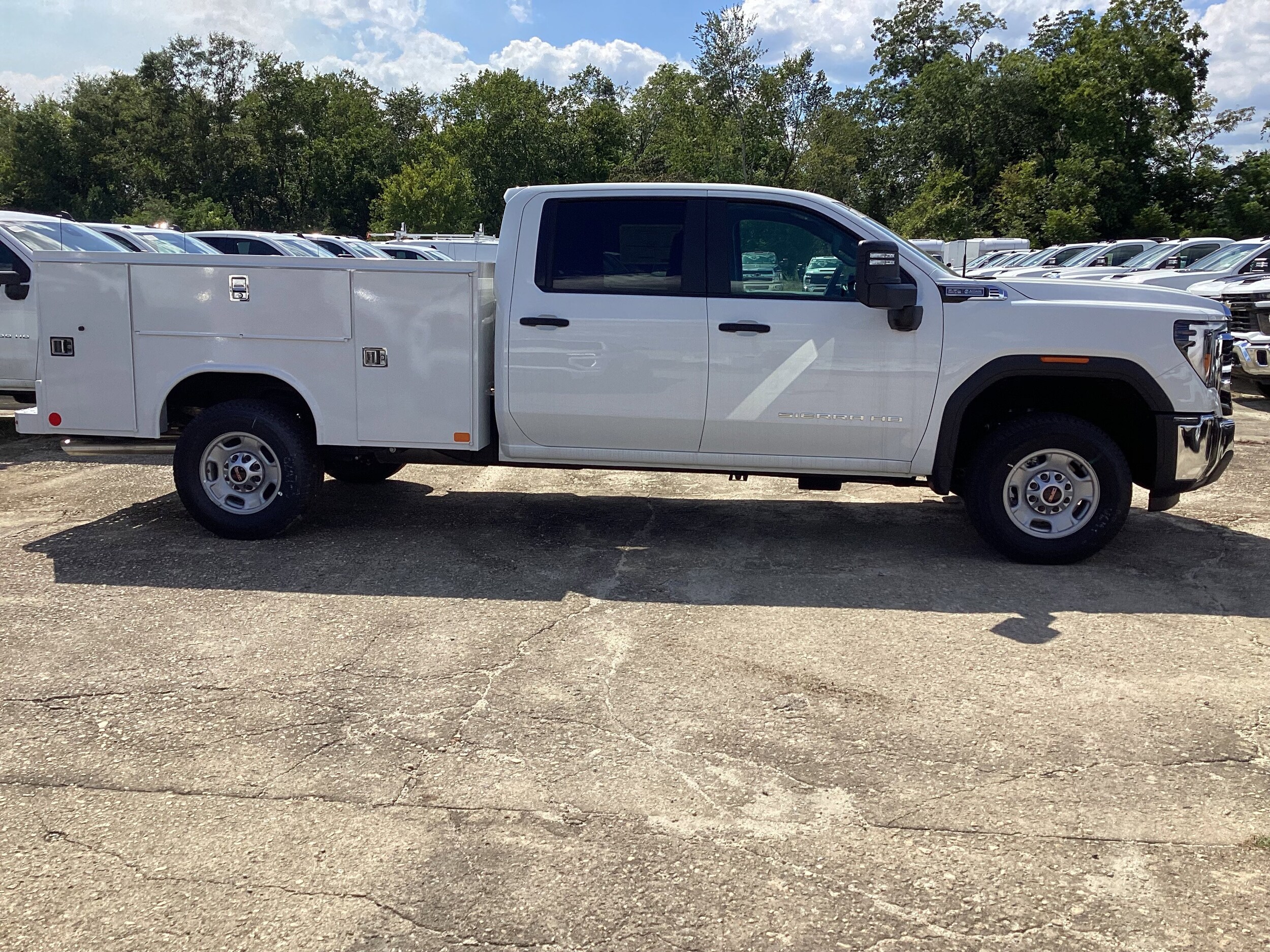 2025 Gmc Sierra 2500 HD Pro photo 4