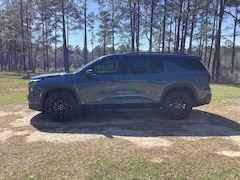 2026 Chevrolet Traverse LT SUV