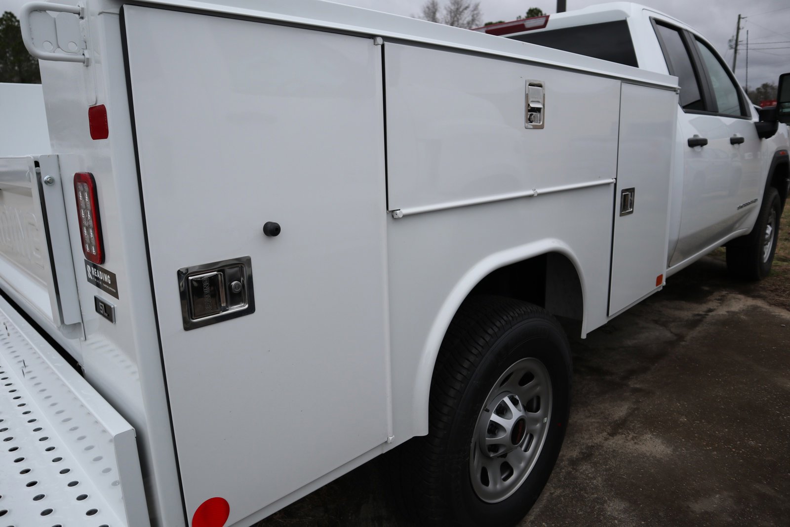 2024 Gmc Sierra 3500 HD Pro photo 3