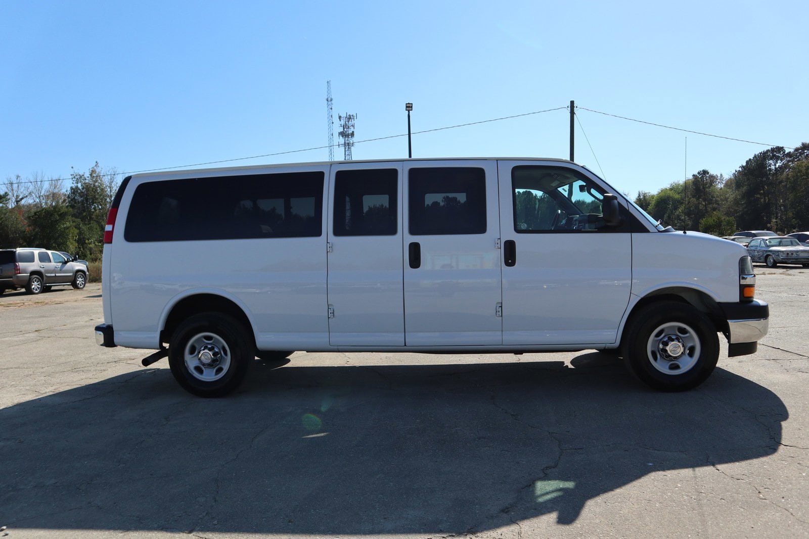 Used 2020 Chevrolet Express Passenger LT with VIN 1GAZGPFGXL1202464 for sale in Swainsboro, GA