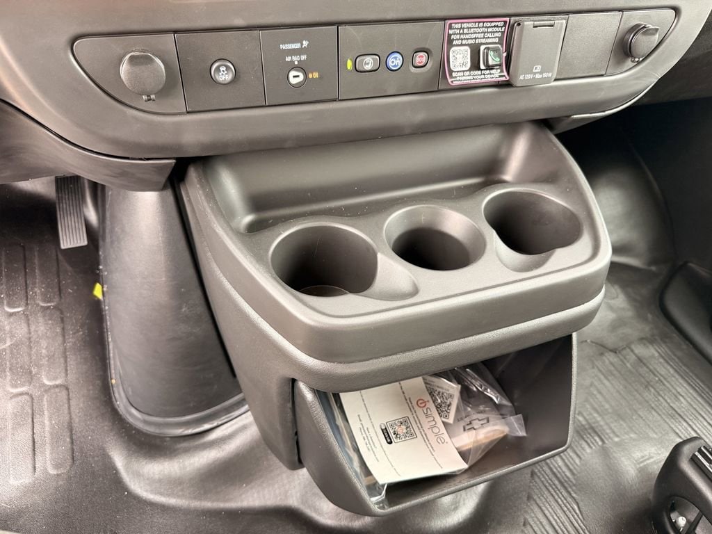 2025 Chevrolet Express Cargo Work Van - Photo 21